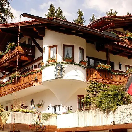 Alpenchalet Zum Jeremia * Grainau