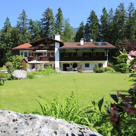Alpenchalet Zum Jeremia Holiday home Grainau