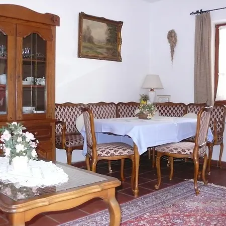 Vakantiehuis Alpenchalet Zum Jeremia *
