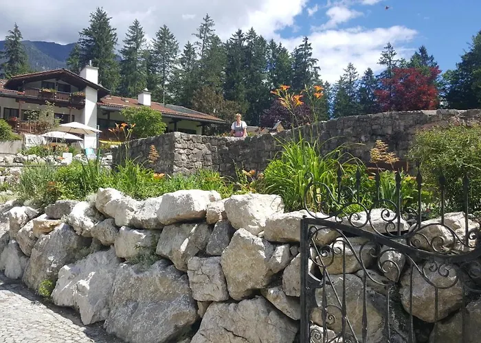 Alpenchalet Zum Jeremia Holiday home Grainau