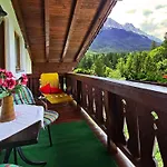 Ferienhaus Alpenchalet Zum Jeremia Grainau