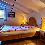 Alpenchalet Zum Jeremia Ferienhaus