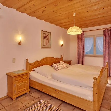 Alpenchalet Zum Jeremia Feriehus